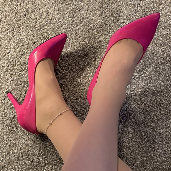 Used Nine West Gwendle Pink Patent Size 10 Heels. - Picture 10 of 10